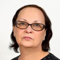 Попова Лариса